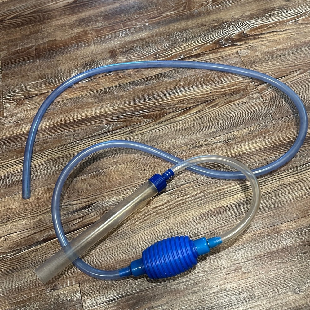 Fish tank gravel cleaner